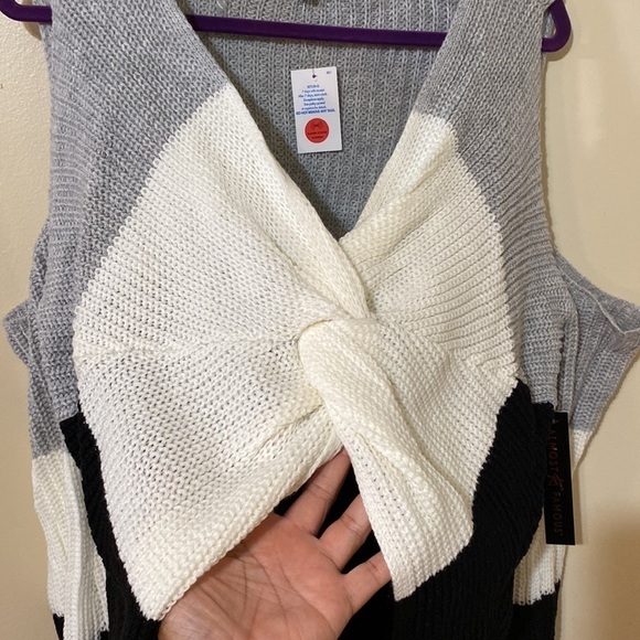 ALMOST FAMOUS sweater - Picture 4 of 8